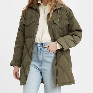 Levi’s Diamond Quilt Puffer Jacket